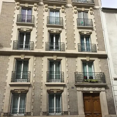 Nice 2 Near Eiffel Tower And Expo Paris